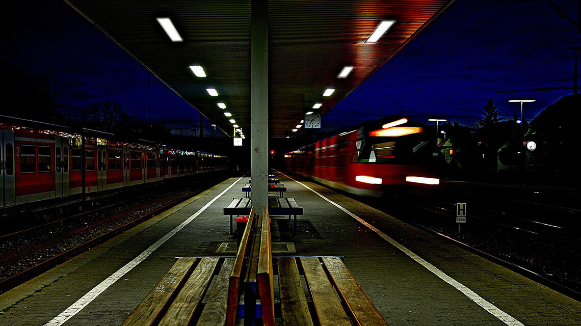 Перрон жд вокзала фото Night Tube Extended to London Overground Galliard Homes