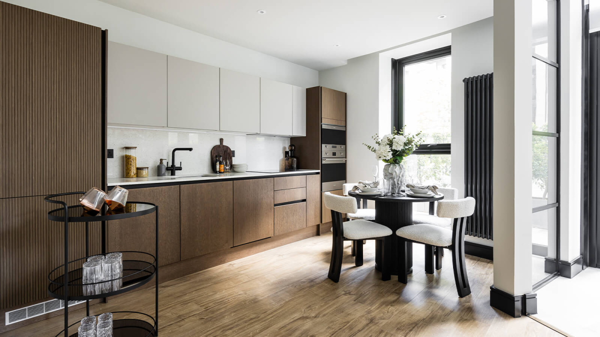 Kitchen & dining area at Arena Quayside, ©Galliard Homes.