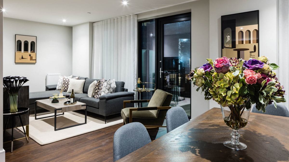 Living area at G01 Orchard Wharf ©Galliard Homes.
