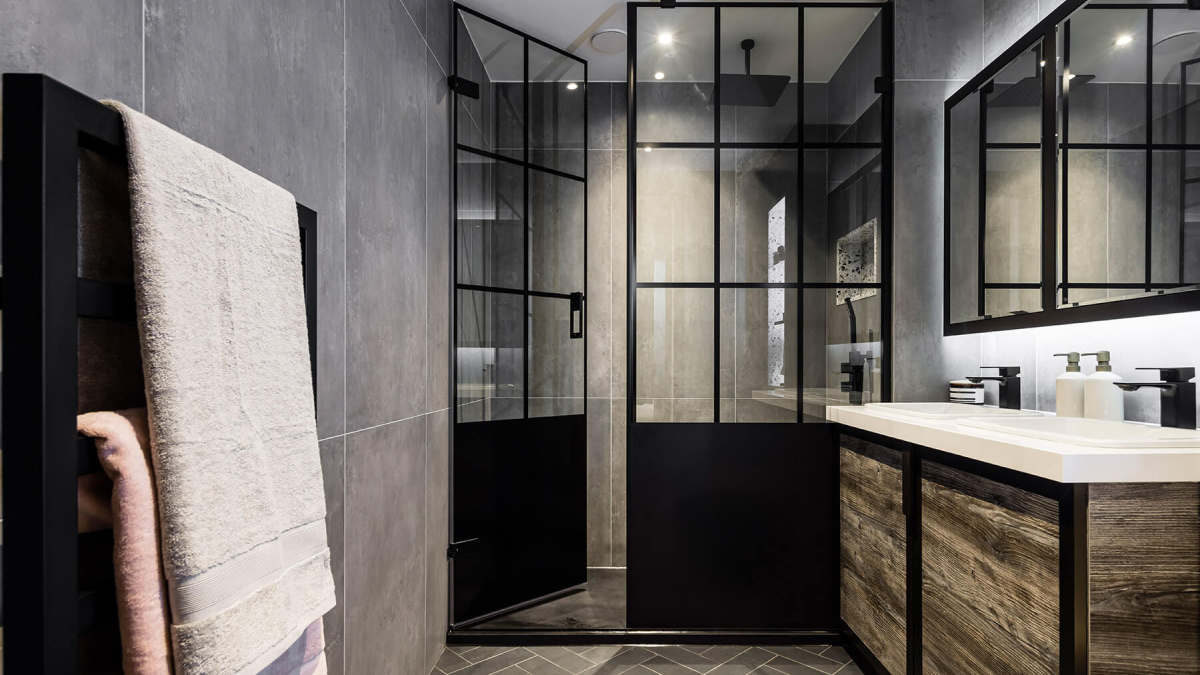 Ensuite shower room at Apartment 2808 The Stage, ©Galliard Homes.