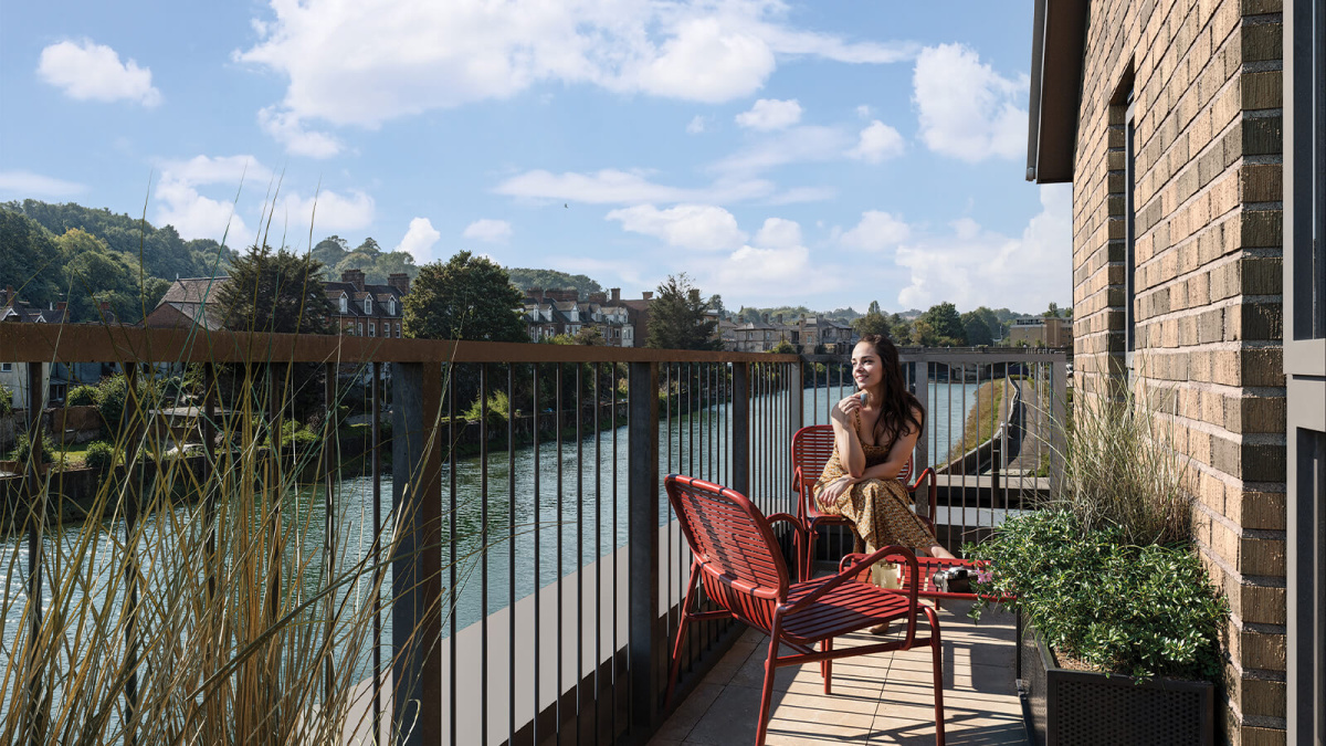 Terrace view at Merchants Yard exterior ©Galliard Homes.