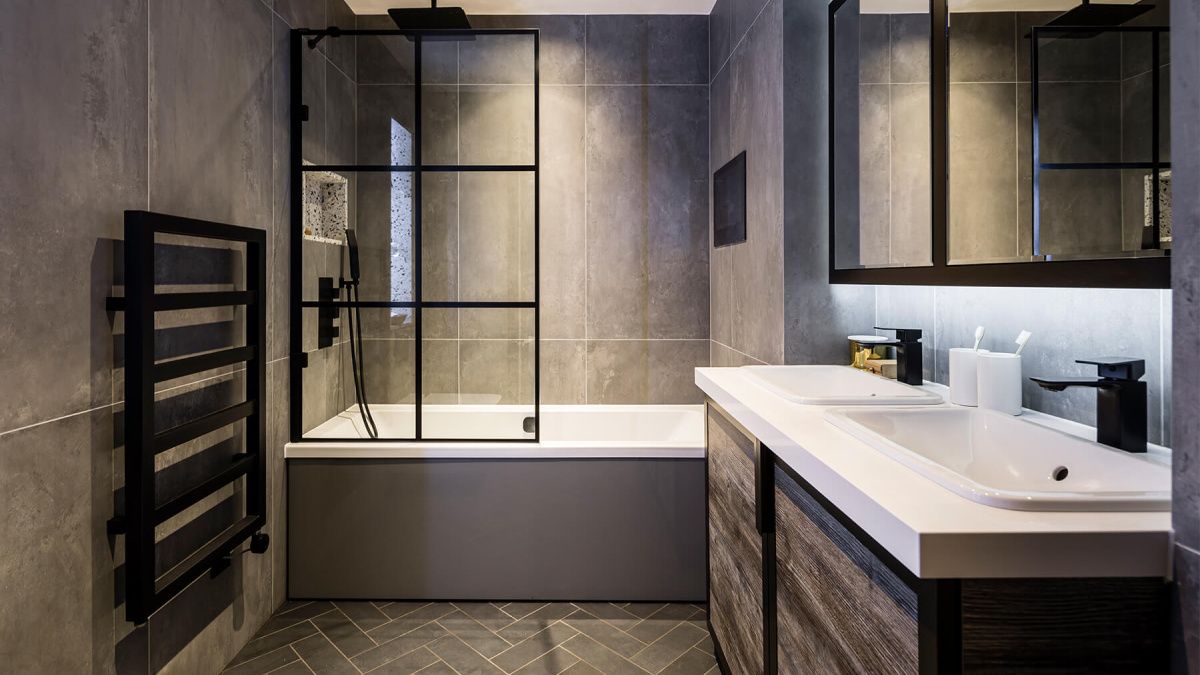 Ensuite bathroom at Apartment 1810 The Stage, ©Galliard Homes.