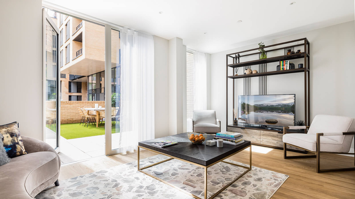 Living area at a Wimbledon Grounds duplex ©Galliard Homes.