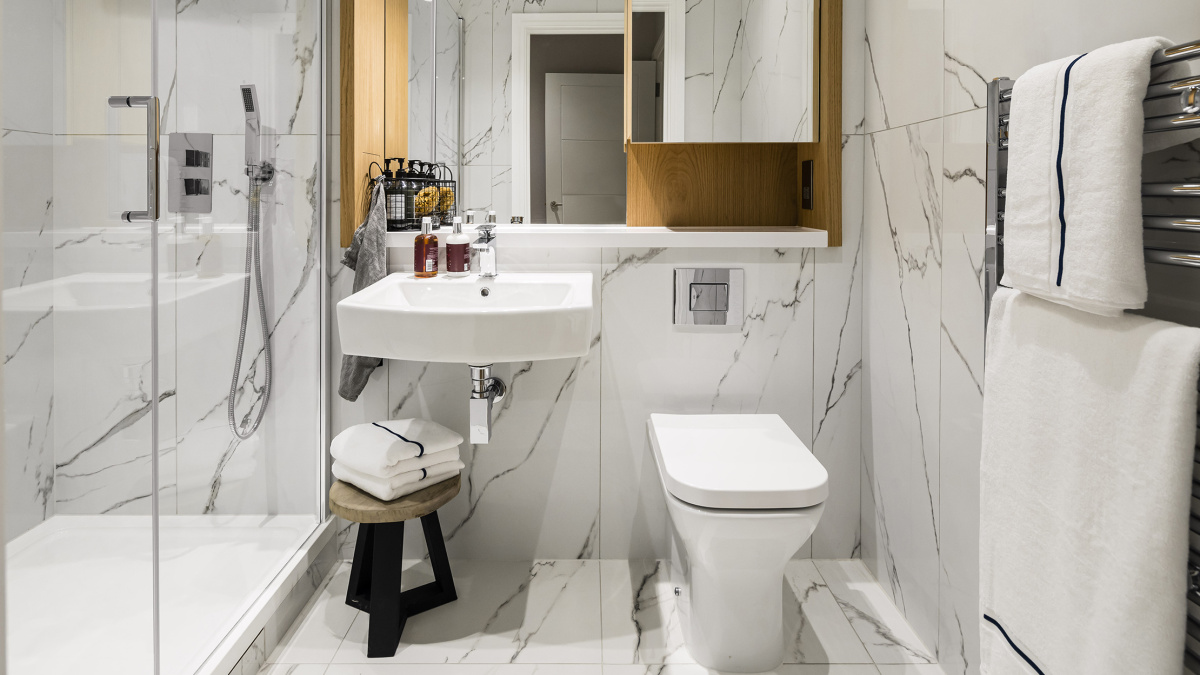 Shower room at a Wimbledon Grounds apartment ©Galliard Homes.