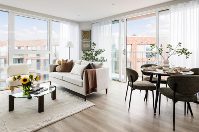Living area at Neptune Wharf ©Galliard Homes. Living area at Neptune Wharf ©Galliard Homes.