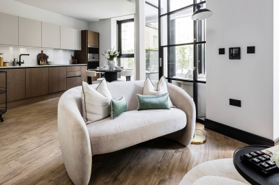 Open-plan living area at Plot A Arena Quayside ©Galliard Homes.