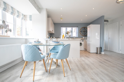 Open-plan living and dining area at Barrelmans Point, ©Wavensmere